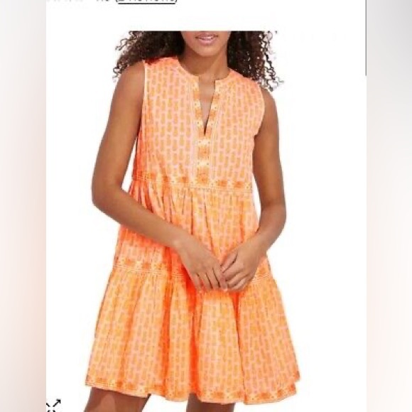 Vineyard Vines Dresses & Skirts - Vineyard Vines pineapple tiered swing dress size small EUC